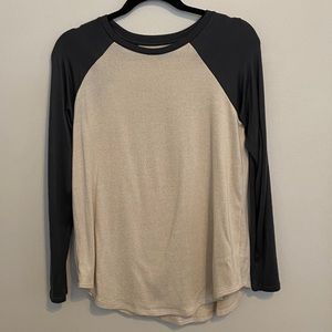 American Eagle Soft long sleeve tee
